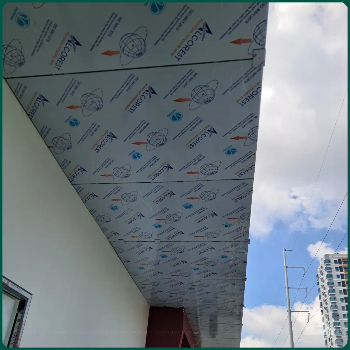 tấm aluminium làm mái hiên tại tphcm