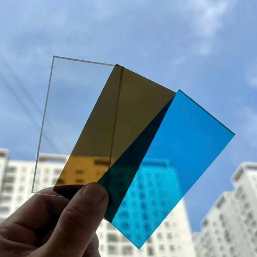 tấm polycarbonate đặc ruột bóng mịn