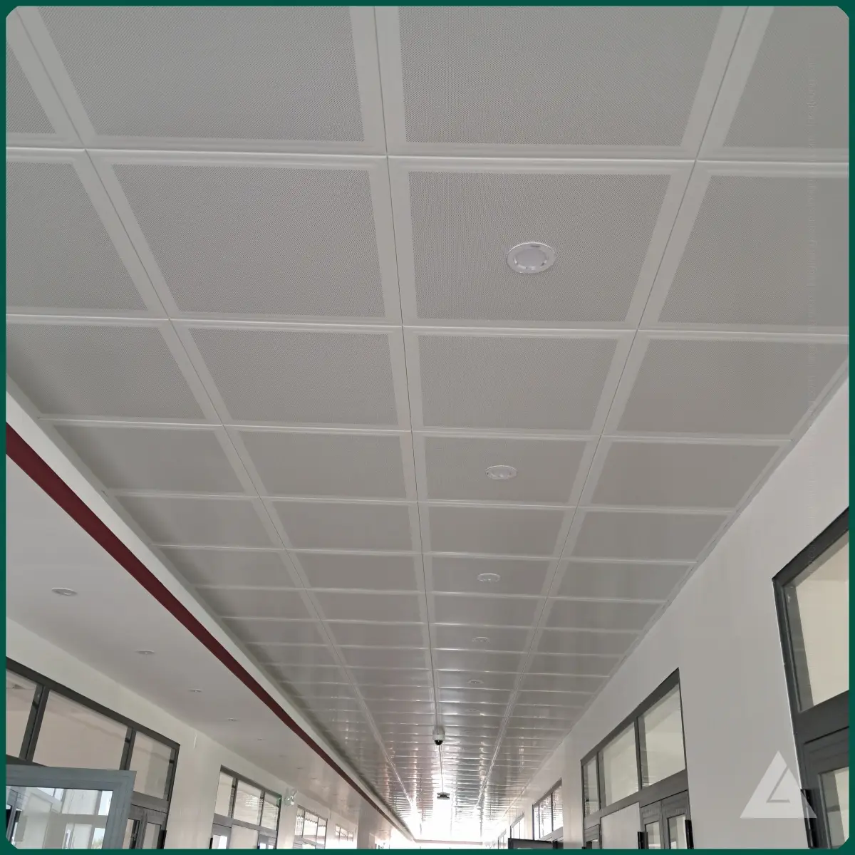 la phông nhôm làm trần hành lang tại tphcm