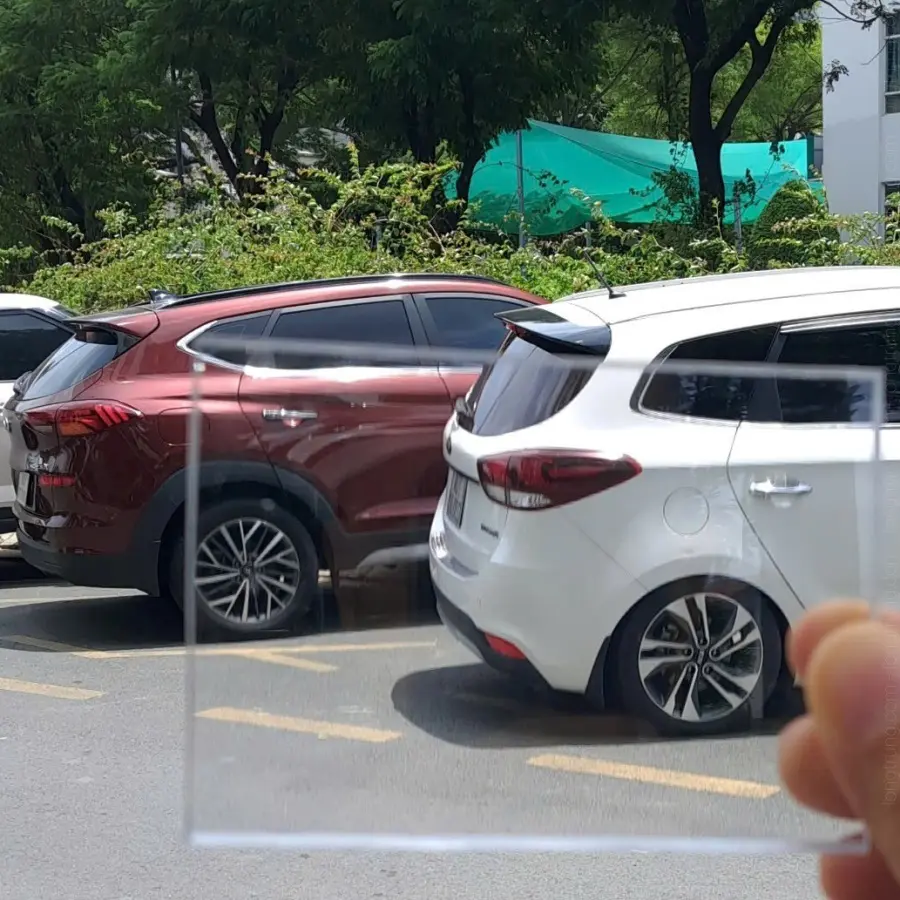 mẫu tấm poly đặc màu trắng trong